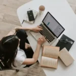 Choosing the Best Online Learning Platform for Your Team: A 2024 Guide for UK Business Owners