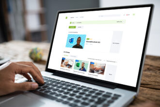 A Deep Dive into TAFE Digital vs. University Online Courses for Australian Professionals